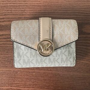 Michael Kors Cream Wallet